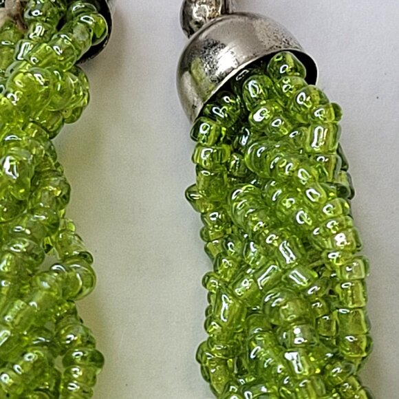 Chunky Shell Chips and Green Bead Bib Necklace - Picture 14 of 14